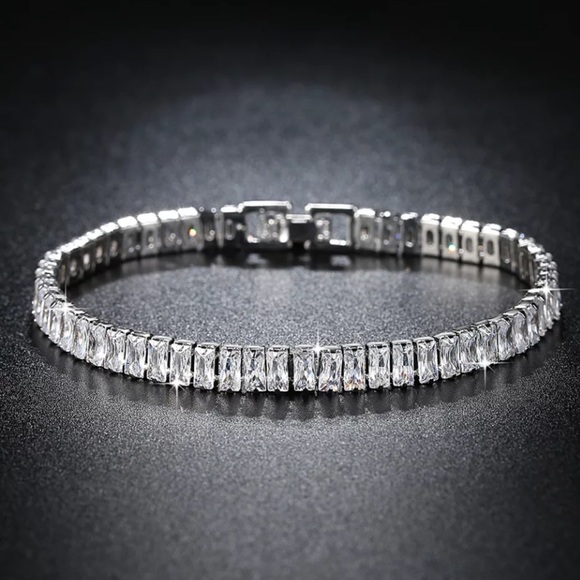 NEW 925 STERLING SILVER PRINCESS CUT DIAMOND BRACELET - Picture 4 of 7